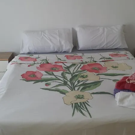 Vakantiehuis Chalet En Calpe. Urb Lilia Rosa *