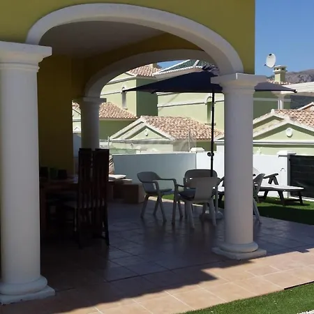 Chalet En Calpe. Urb Lilia Rosa Calpe
